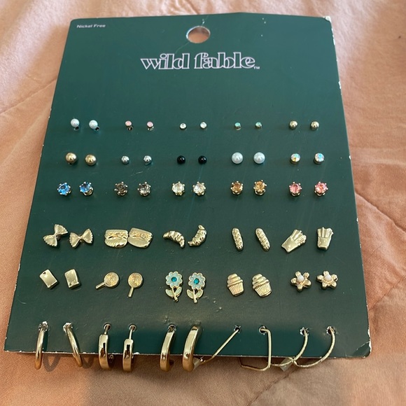 Wild Fable earring card, 30 pairs!!! - Picture 2 of 6